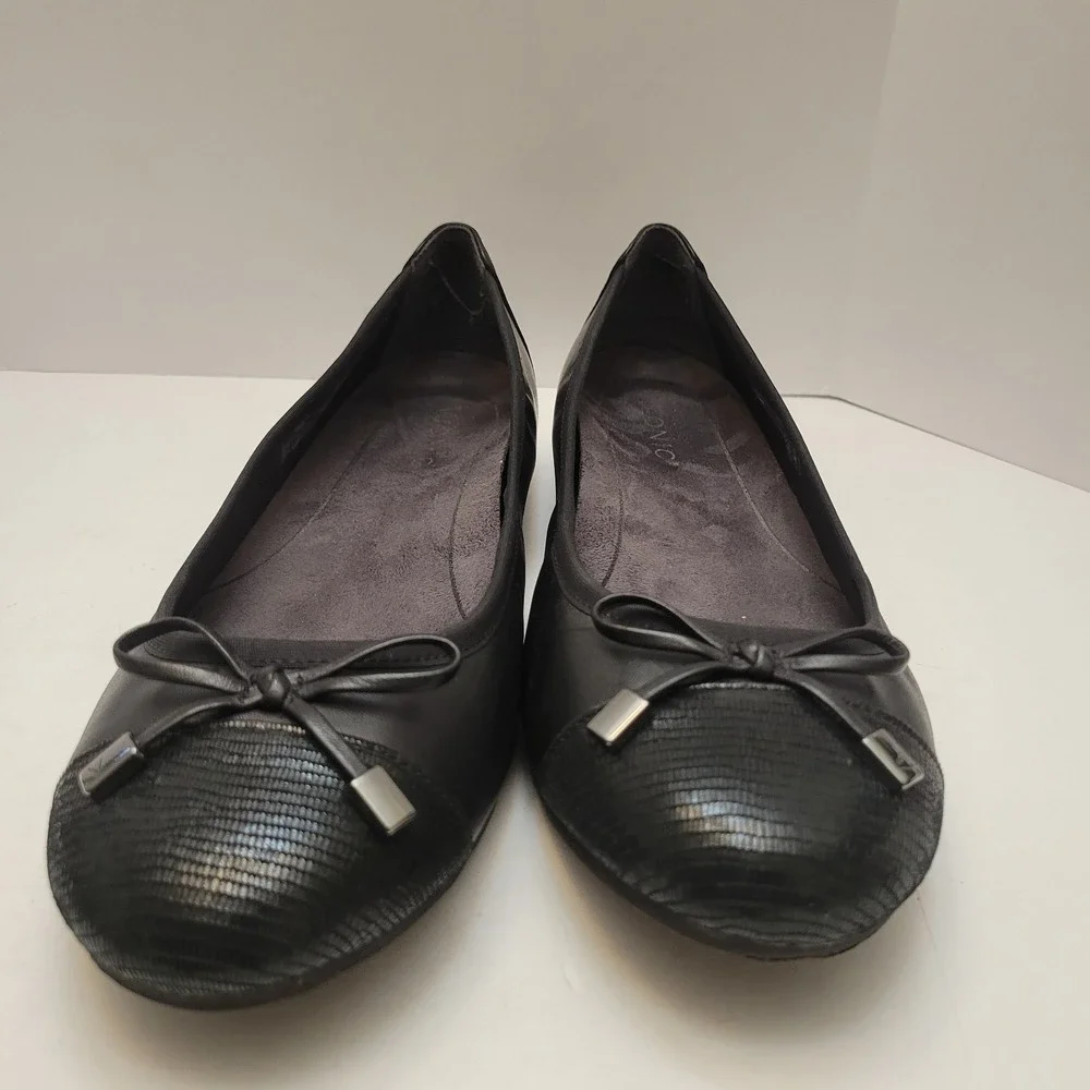 Vionic Minna Ballet Flats Women's Size 9.5‎ Flexible Black Leather Slip On Shoes